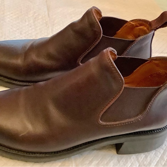 COLE HAAN, all leather, chelsea riding style boot. Soft supple, brown, lined - Picture 7 of 14